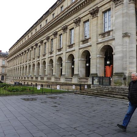 B&B Le Miroir Aux Fees Bordeaux Luaran gambar
