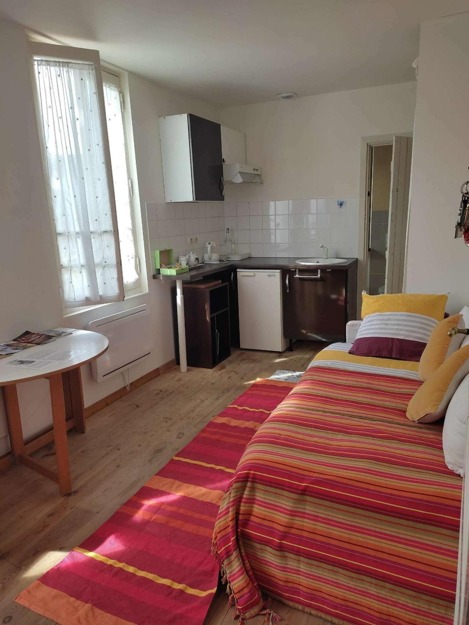 B&B Le Miroir Aux Fees Bordeaux Luaran gambar