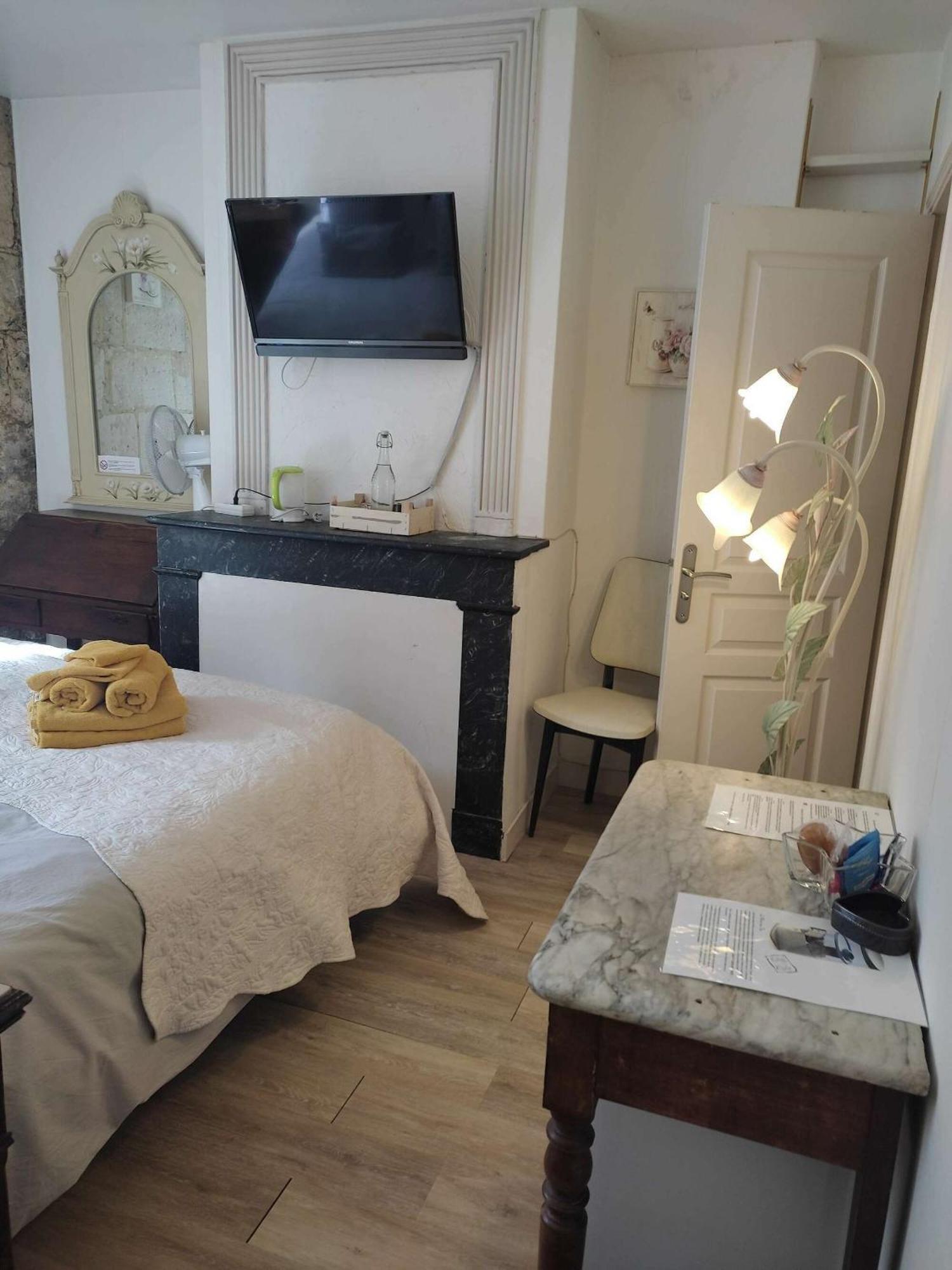 B&B Le Miroir Aux Fees Bordeaux Luaran gambar
