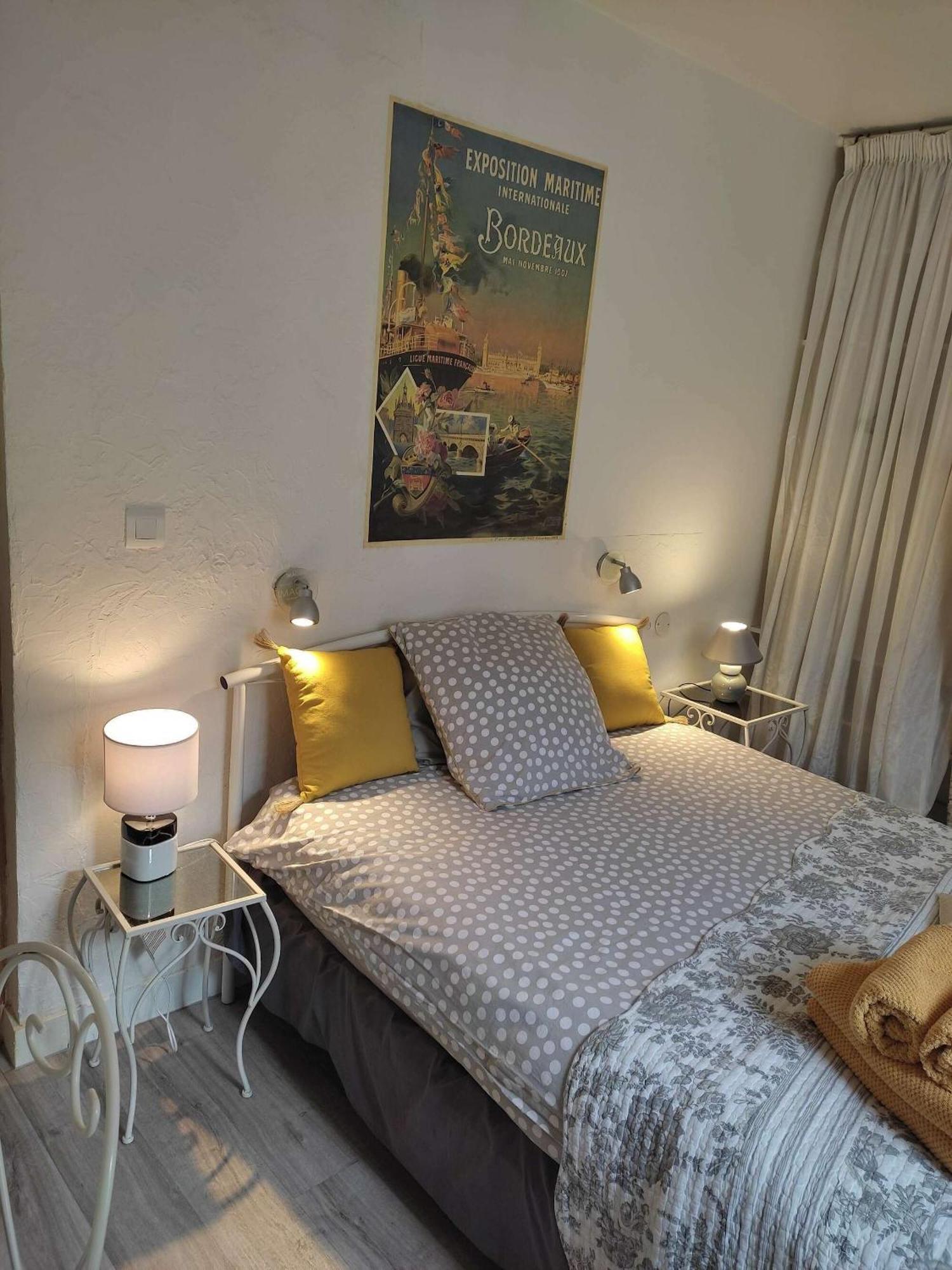 B&B Le Miroir Aux Fees Bordeaux Luaran gambar